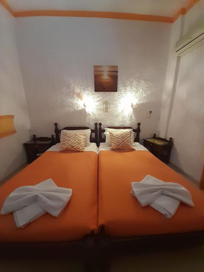 Artemis Rooms Agia Marina  Exteriér fotografie