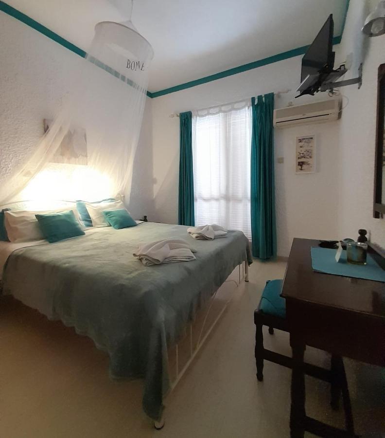 Artemis Rooms Agia Marina  Exteriér fotografie