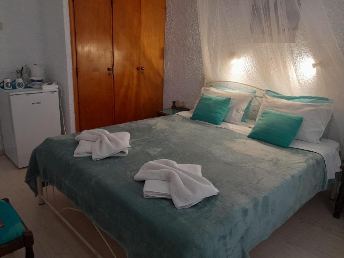 Artemis Rooms Agia Marina  Exteriér fotografie
