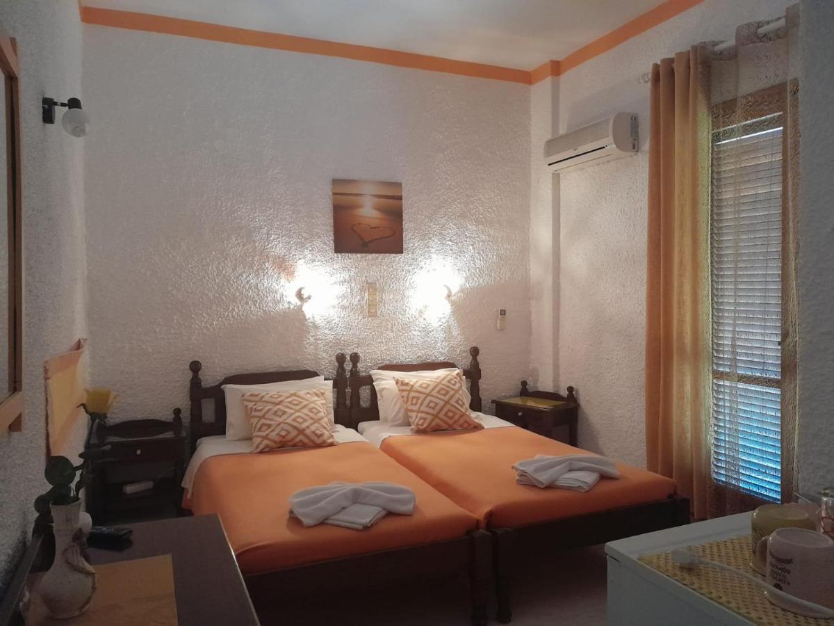Artemis Rooms Agia Marina  Exteriér fotografie