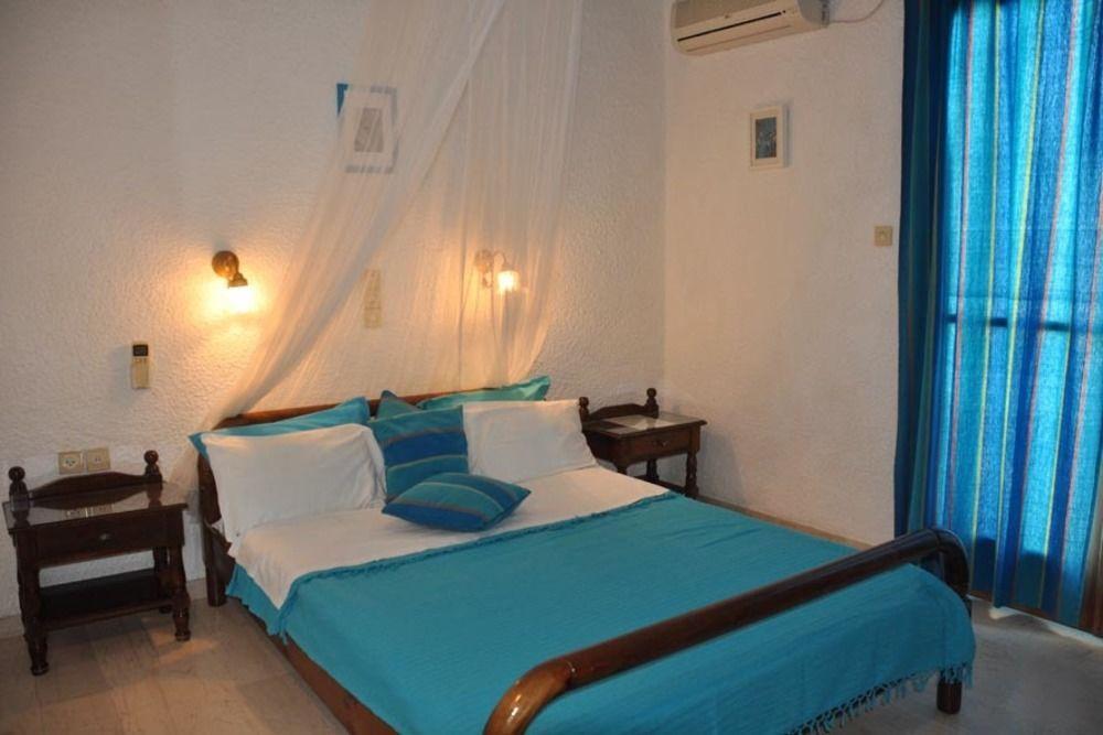 Artemis Rooms Agia Marina  Exteriér fotografie