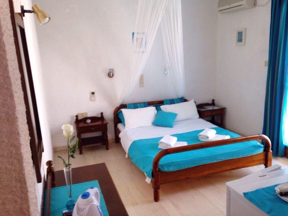 Artemis Rooms Agia Marina  Exteriér fotografie